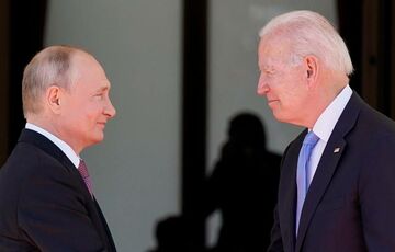 У Зеленского прокомментировали встречу Байдена и Путина