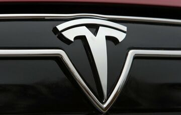 Известный инвестор Tesla сбросил большой пакет акций производителя электромобилей