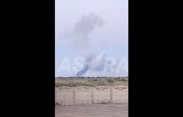 В России после атаки БПЛА горит и детонирует военный аэродром ”Мариновка”: кадры