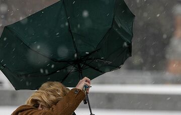 Начало недели в Украине будет очень ветреным: украинцев предупредили о сложной погоде