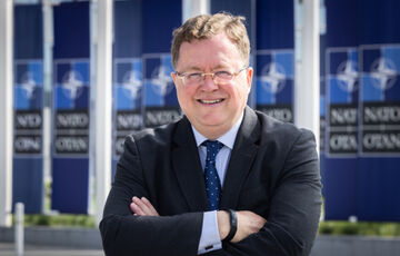 У НАТО призначали головного представника в Україні У НАТО призначали головного представника в Україні