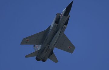 Эксперт объяснил, зачем россияне перебрасывают МиГ-31К в Беларусь Эксперт объяснил, зачем россияне перебрасывают МиГ-31К в Беларусь