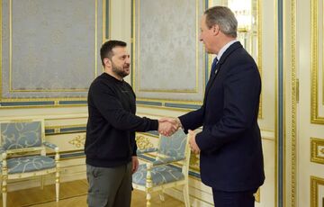 В Киев прибыл новый глава МИД Великобритании Дэвид Камерон: он встретился с Зеленским  В Киев прибыл новый глава МИД Великобритании Дэвид Камерон: он встретился с Зеленским