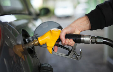 Верховная Рада провалила законопроект о возвращении акциза на топливо Верховная Рада провалила законопроект о возвращении акциза на топливо