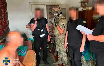 В Николаевской области схватили коллаборанта, который сдавал врагу украинских патриотов В Николаевской области схватили коллаборанта, который сдавал врагу украинских патриотов