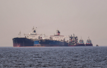 Великобритания ввела крупнейший пакет санкций против российского теневого флота Великобритания ввела крупнейший пакет санкций против российского теневого флота