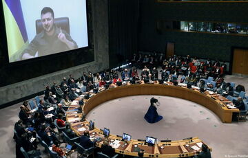 Иран и Северная Корея продолжают передавать России оружие