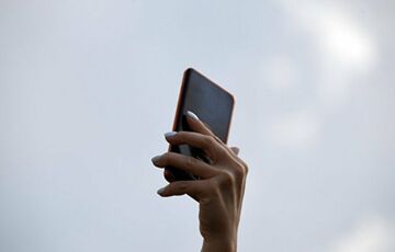 Окупанти в Херсонській та Запорізькій областях відключили інтернет та мобільний зв'язок Окупанти в Херсонській та Запорізькій областях відключили інтернет та мобільний зв'язок