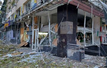 Россияне ударили по центру Николаева ”Смерчем”: фото и видео