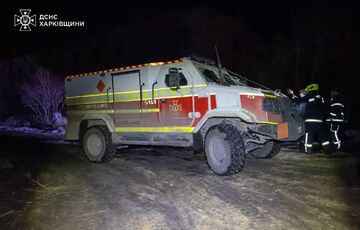 В Харьковской области во время ликвидации последствий российской атаки спасатели дважды попали под обстрел