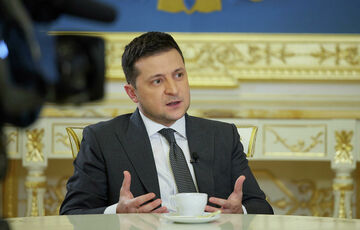 Зеленський закликав найближчої доби повернутися до України всіх депутатів, які залишили країну 