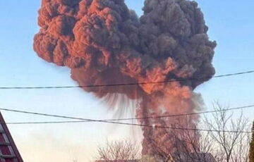 Дрони атакували російський військовий аеродром в Енгельсі: кадри