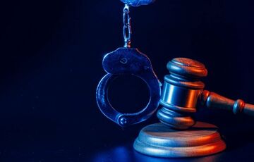 Жителя Маріуполя засудили до тюремного терміну за пости в соцмережах Жителя Маріуполя засудили до тюремного терміну за пости в соцмережах