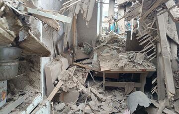 Окупанти обстріляли житловий сектор Нікополя: чотирьох людей поранено (фото)