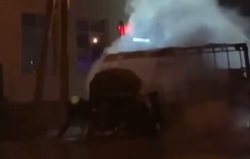 Під Києвом вибухнула маршрутка - ВІДЕО