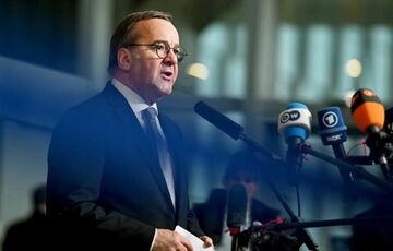 Пісторіус назвав помилкою ”план Трампа”, за яким Україна втрачає території та членство в НАТО Пісторіус назвав помилкою ”план Трампа”, за яким Україна втрачає території та членство в НАТО