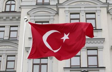 Bloomberg: победа Эрдогана обвалила курс турецкой лиры 