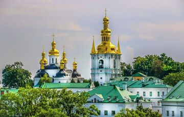 СМИ: духовный наставник семьи Медведчука все еще живет в Киево-Печерской лавре 