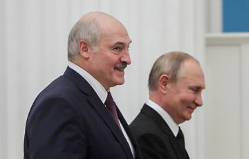 Лукашенко увидел признаки подготовки ”нападения” Запада на Россию Лукашенко увидел признаки подготовки ”нападения” Запада на Россию