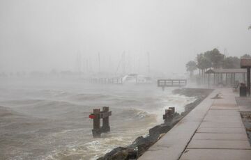 Выросло количество погибших из-за урагана Милтон в США