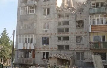 Росіяни атакували багатоповерхівку у Свесі