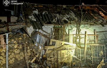Уламки дронів впали на житлові будинки на Сумщині