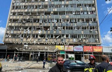 Вінниця: кількість загиблих від удару зросла, не можуть знайти понад 40 осіб