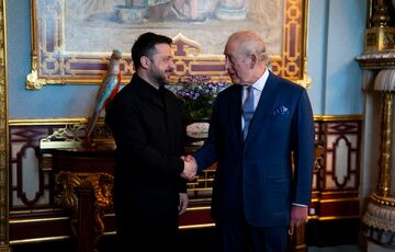 Зеленский в ходе визита в Великобританию встретился с королем Чарльзом III