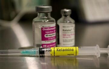 Мэтью Перри перед смертью сделали 27 уколов кетамина