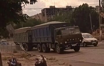 ”Після невеликої паузи поновлено державне мародерство”: у Маріуполі помітили російські зерновози  ”Після невеликої паузи поновлено державне мародерство”: у Маріуполі помітили російські зерновози