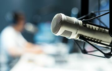 Російські радіостанції склали чорний список артистів і композиторів