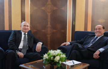 Сильвио Берлускони находится в реанимации