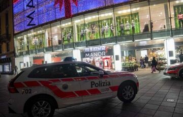 В Швейцарии вооруженная фанатка ИГИЛа напала на посетителей торгового центра В Швейцарии вооруженная фанатка ИГИЛа напала на посетителей торгового центра