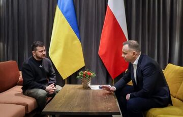После завершения европейского турне Зеленский провел встречу с Дудой в Польше