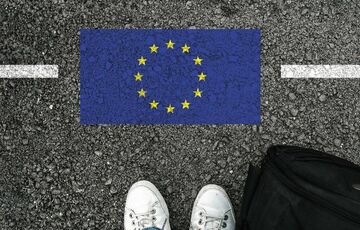 Еврокомиссия поддержала остановку упрощенного визового режима для граждан РФ