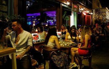 З відвідувачів ресторанів у РФ стягуватимуть чайові для фінансування війни в Україні