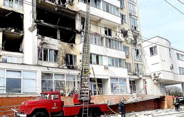 Жахливі кадри: відео з одеської квартири, до якої влетіла російська ракета