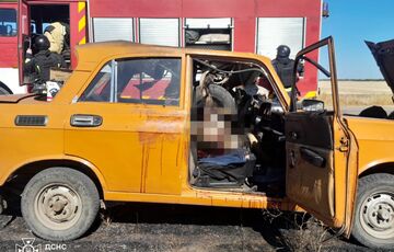 Два человека погибли после российской атаки дроном на автомобиль под Купянском Два человека погибли после российской атаки дроном на автомобиль под Купянском