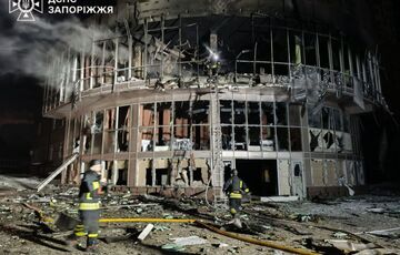 Запорожье пережило одну из самых массовых атак БПЛА: горел торговый центр