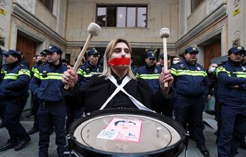 У ЄС розкритикували ухвалений у Грузії закон про ”іноагенти”