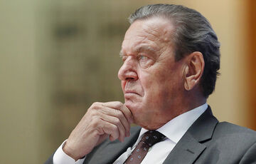 ”Перейшли всі межі”: екс-канцлер Німеччини розкритикував Україну та звернувся до НАТО ”Перейшли всі межі”: екс-канцлер Німеччини розкритикував Україну та звернувся до НАТО