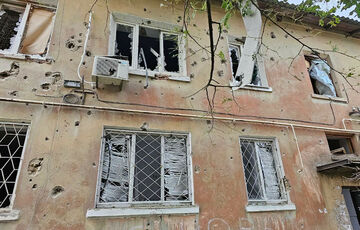 Российские военные обстреляли жилые дома в Херсоне