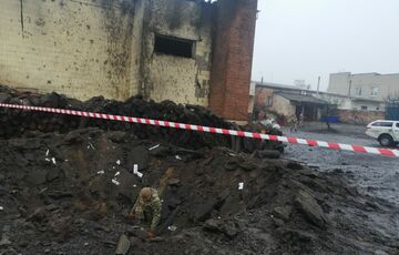 Ворог скинув КАБ на багатоквартирний будинок на Сумщині