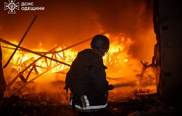 Росія знову атакувала промисловий об'єкт на Одещині Росія знову атакувала промисловий об'єкт на Одещині