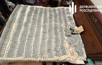 Сотрудники Голосеевского ТЦК в Киеве заработали миллионы на уклонистах - им выдавали временные удостоверения Сотрудники Голосеевского ТЦК в Киеве заработали миллионы на уклонистах - им выдавали временные удостоверения