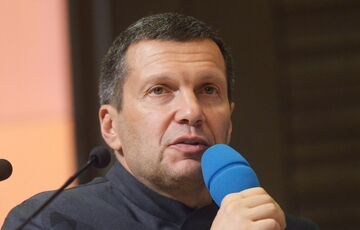 ”Жалюгідне мерзотне тваріння”: Соловйов та інші пропагандисти РФ розкритикували Макрона через ракети для України