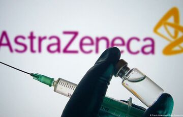 AstraZeneca переименовала свою COVID-вакцину после скандала с тромбозом