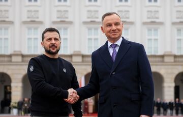 На встрече с Дудой Зеленского удостоили наивысшей награды в Польше 