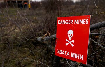 Зеленский подписал решение о выходе Украины из конвенции о запрете противопехотных мин, - нардеп