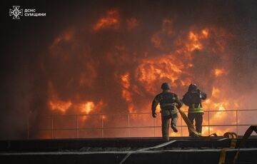 В Сумах потушили все пожары после российского обстрела промышленной зоны